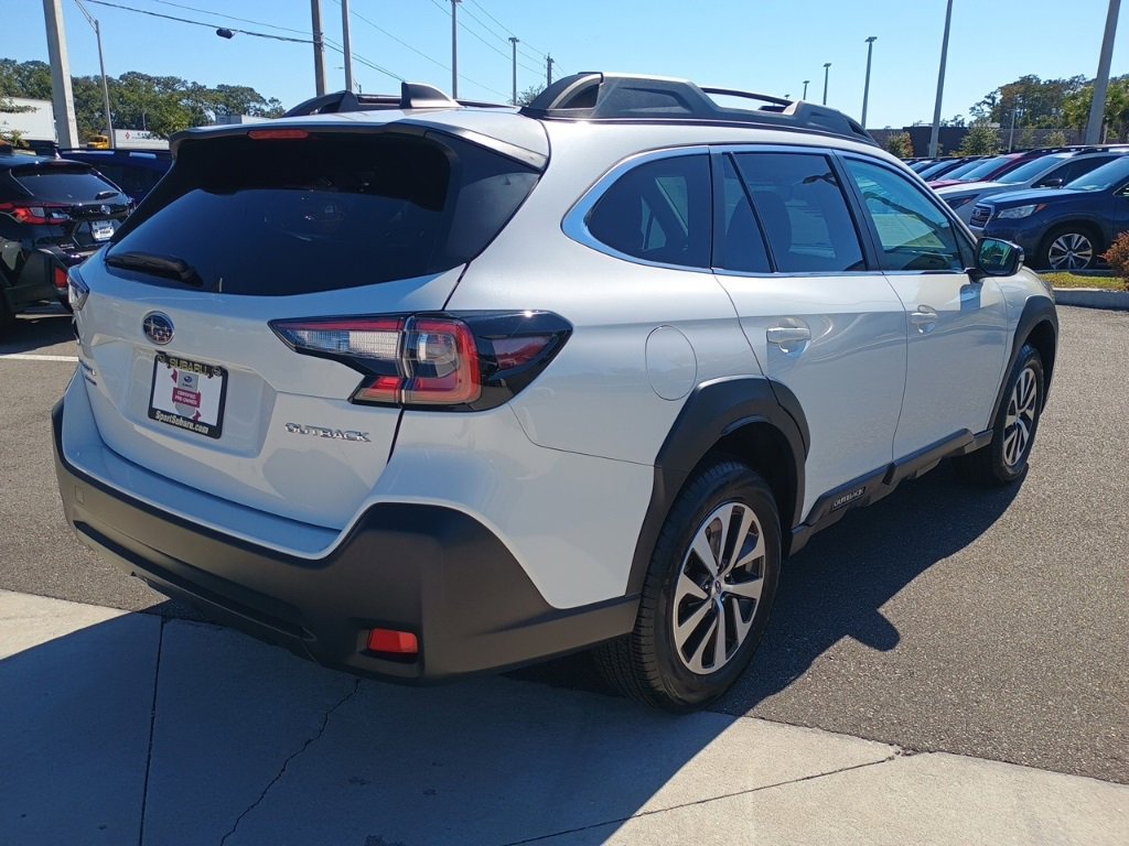 Certified 2025 Subaru Outback Premium image 5