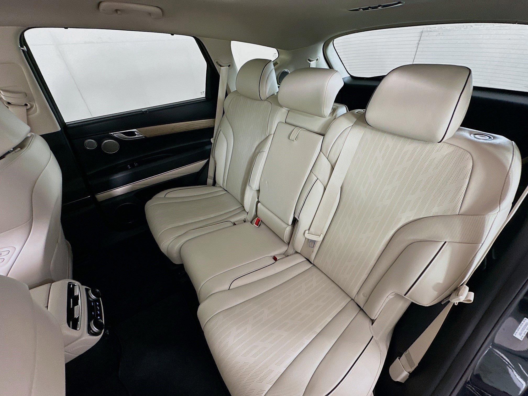 Used 2023 Genesis GV80 3.5T Advanced + image 24