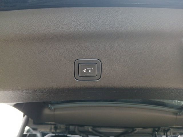 Used 2023 GMC Yukon XL Denali Ultimate image 10