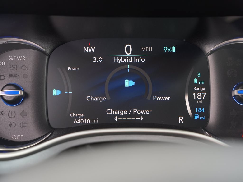 Used 2017 Chrysler Pacifica Touring Plus FWD image 29