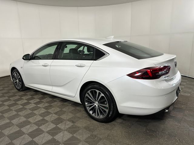 Used 2018 Buick Regal Essence w/ Driver Confidence Package #1 image 10