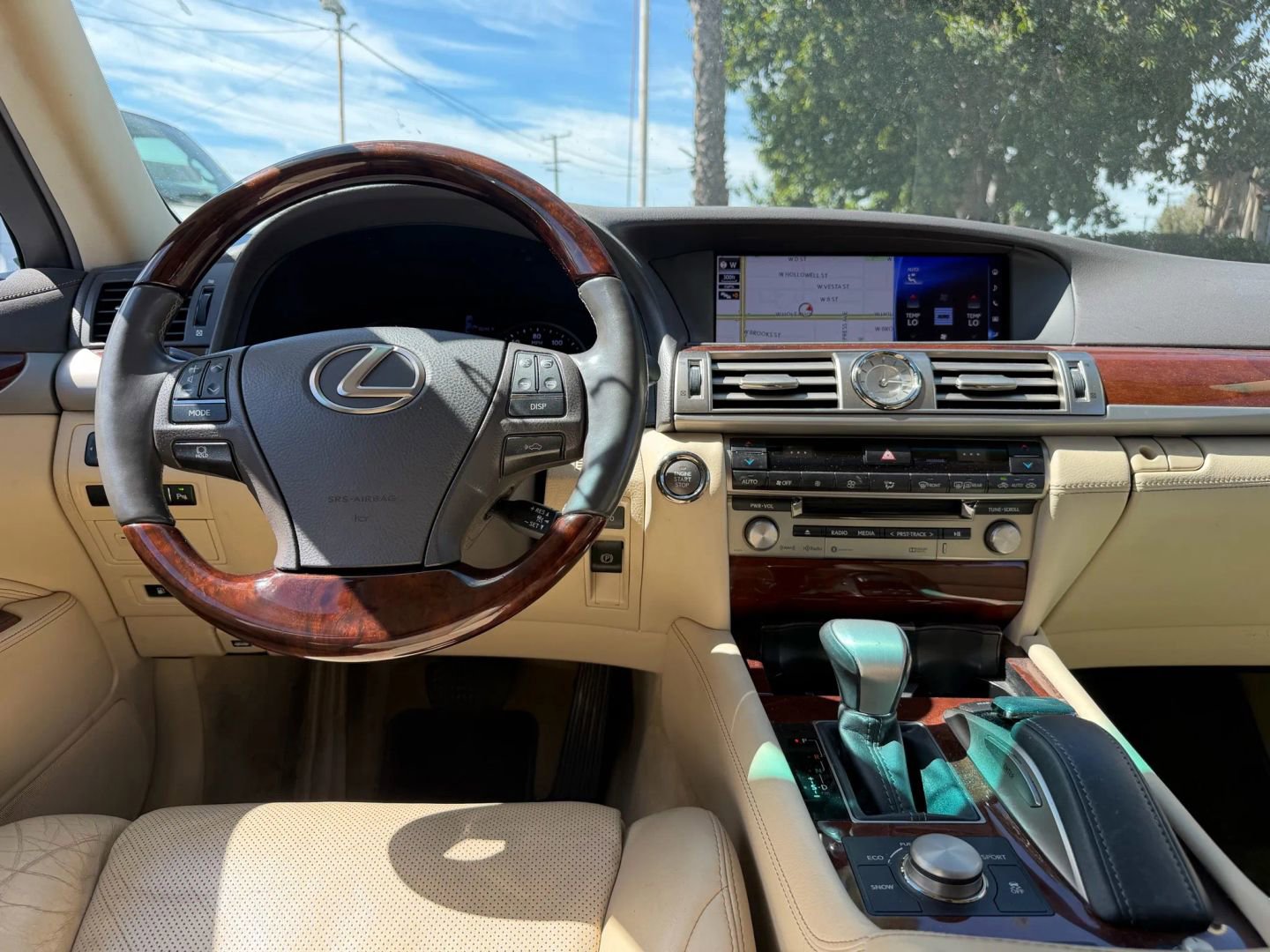 Used 2016 Lexus LS 460 w/ Comfort Package image 19