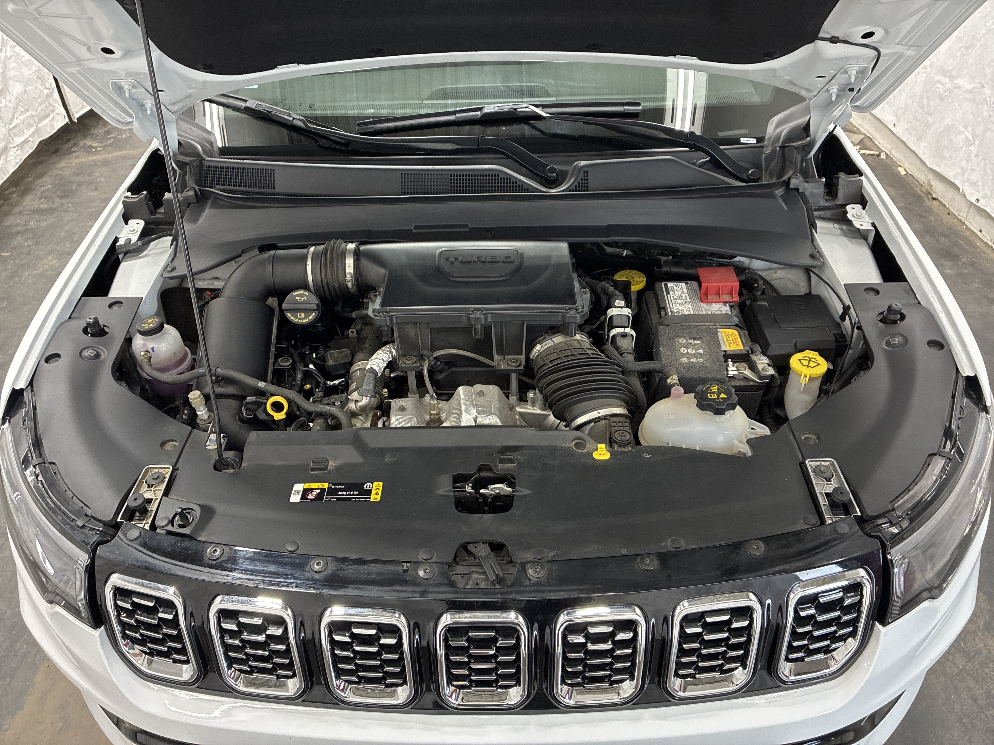 Certified 2025 Jeep Compass Limited AWD/4WD image 8