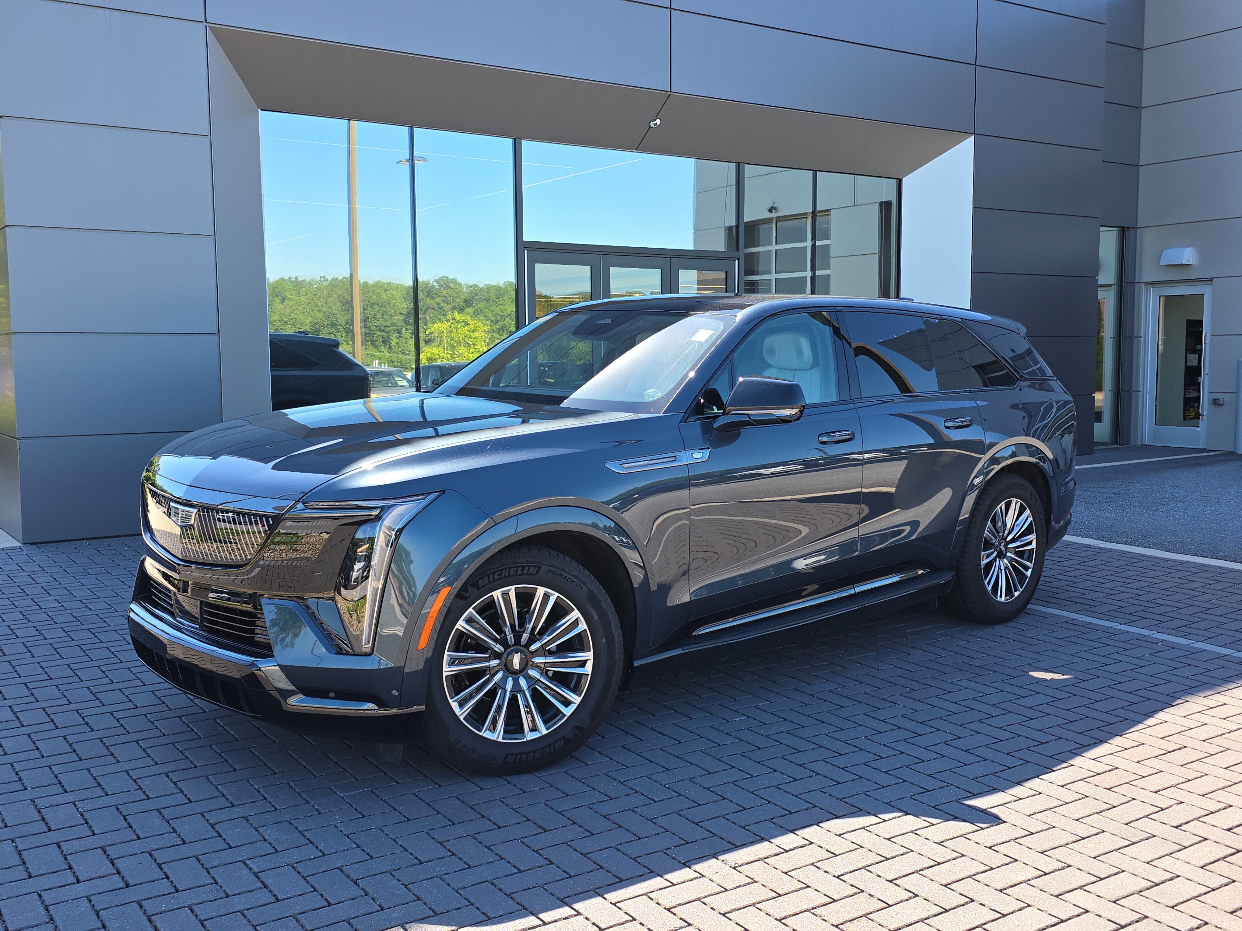 Used 2026 Cadillac Escalade IQ Sport 1 AWD/4WD image 1