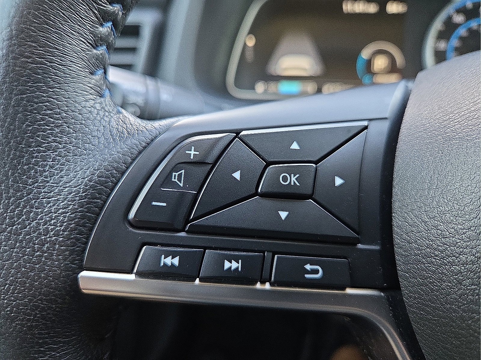 Used 2022 Nissan Leaf SV Plus image 19