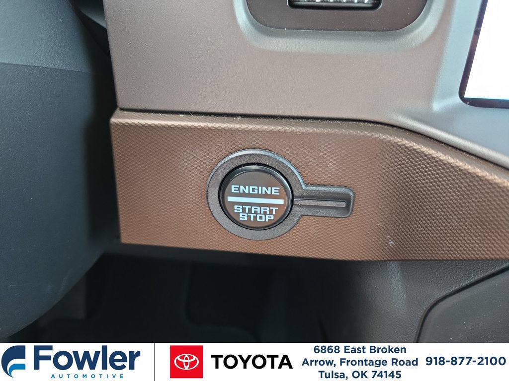 Used 2023 Ford Bronco Outer Banks AWD/4WD image 11