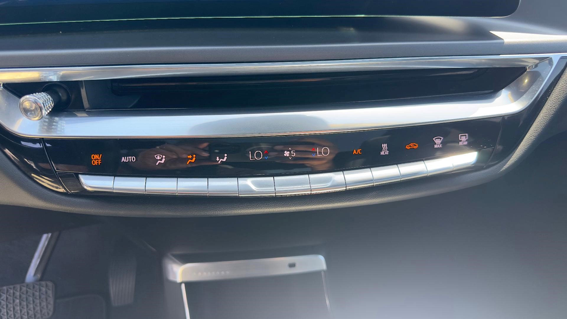 Certified 2024 Cadillac Lyriq Tech w/ Driver Assist Package AWD/4WD image 20