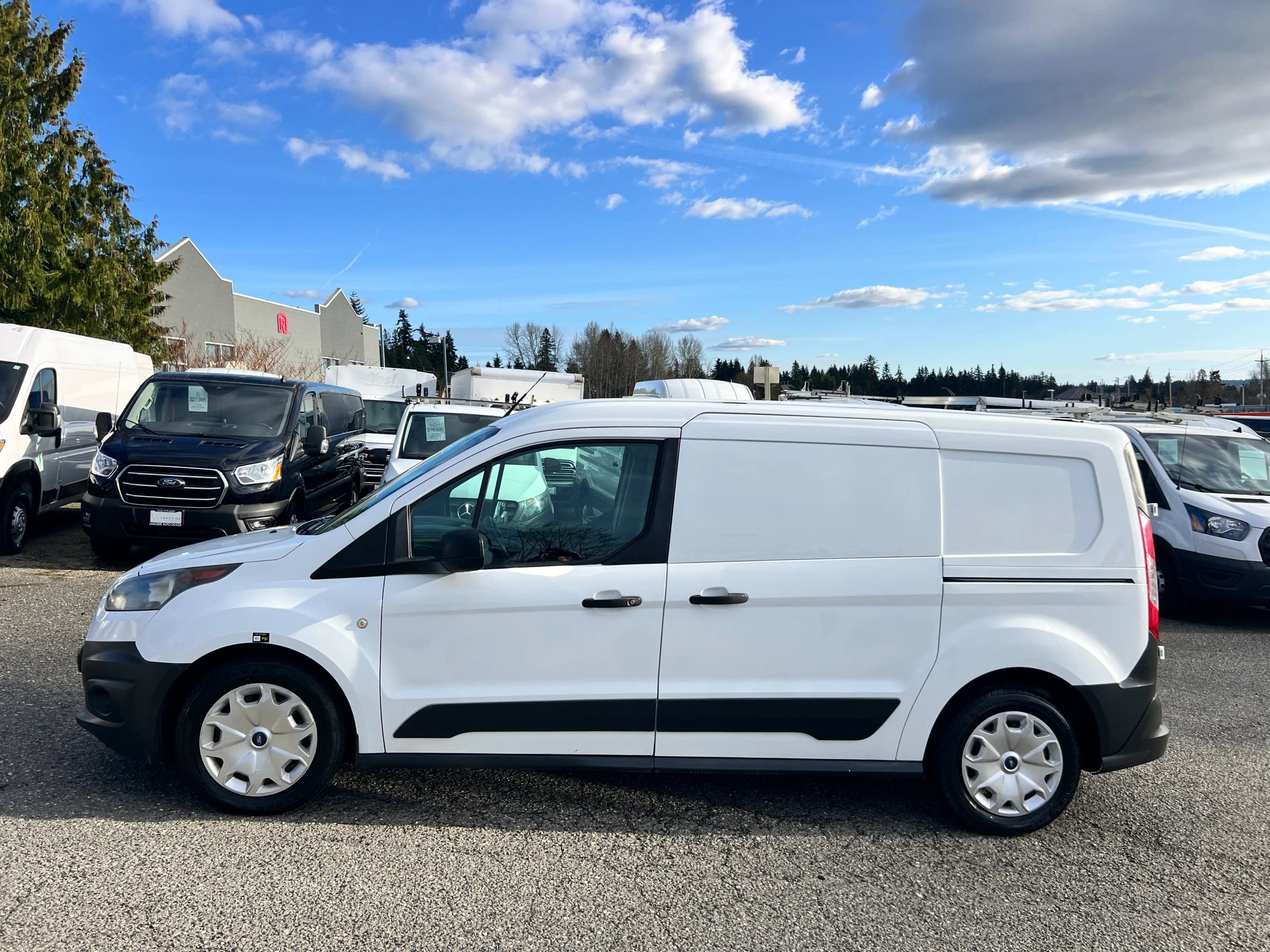 Used 2015 Ford Transit Connect XL image 4