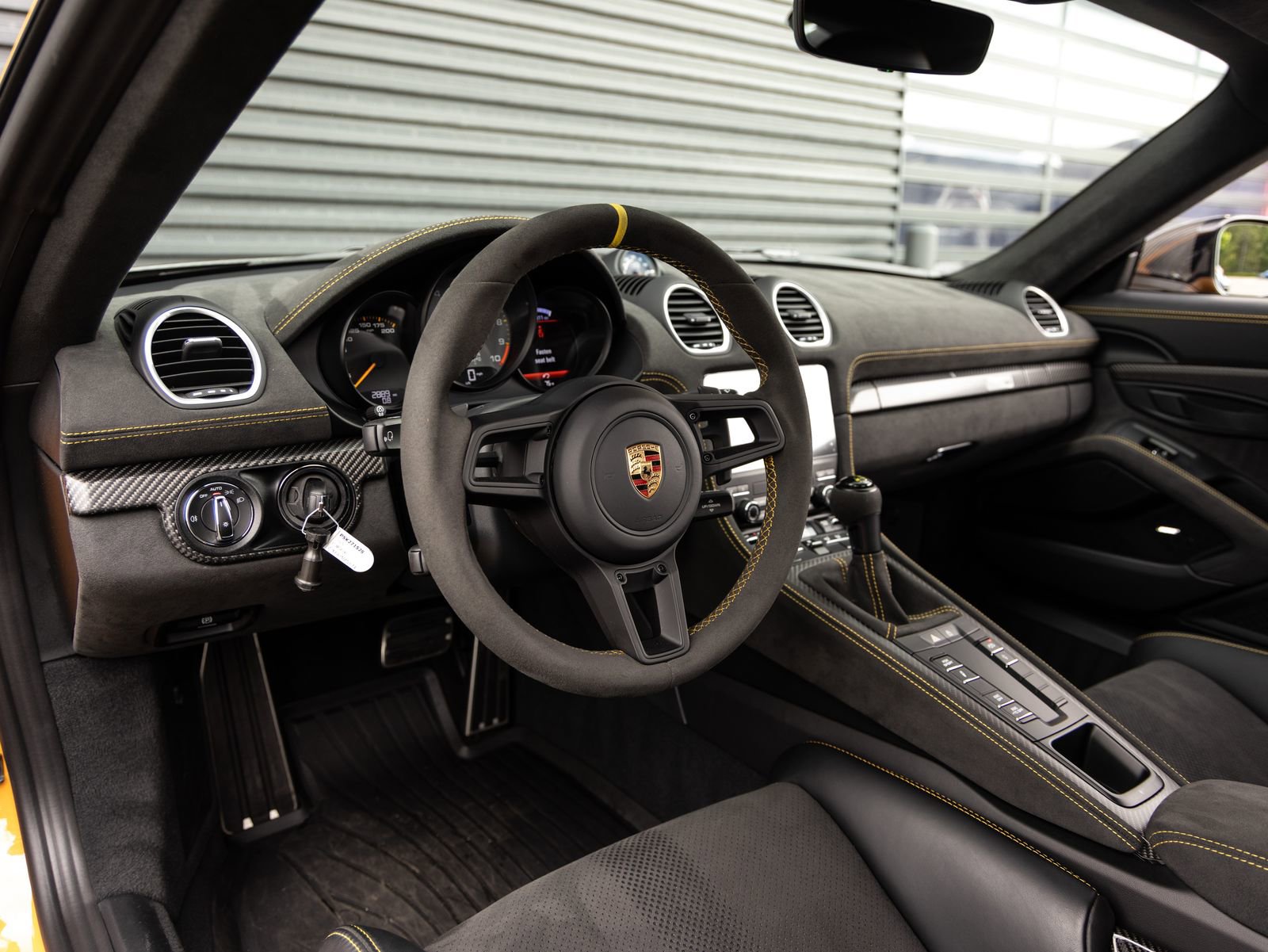 Certified 2025 Porsche 718 Cayman GT4 RS RWD image 4