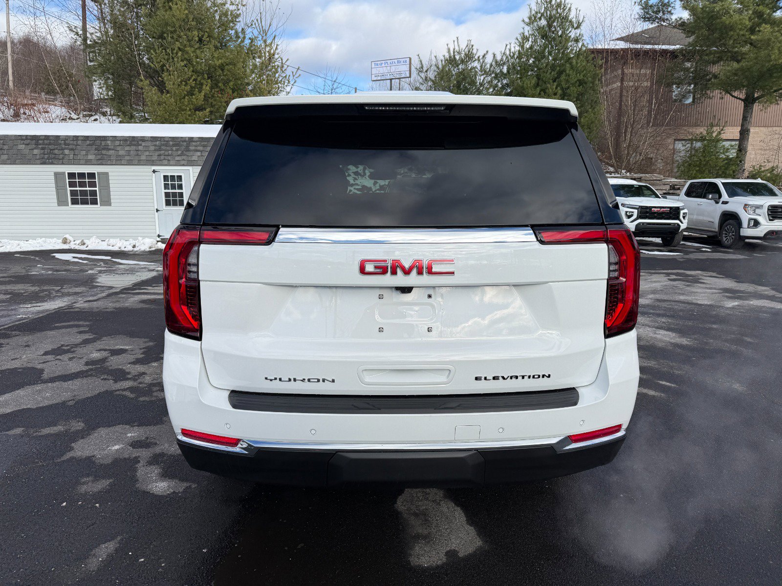 New 2026 GMC Yukon Elevation image 4