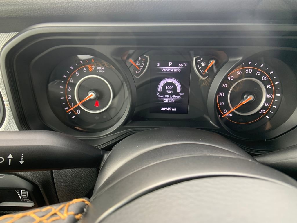 Used 2024 Jeep Gladiator Sport image 18