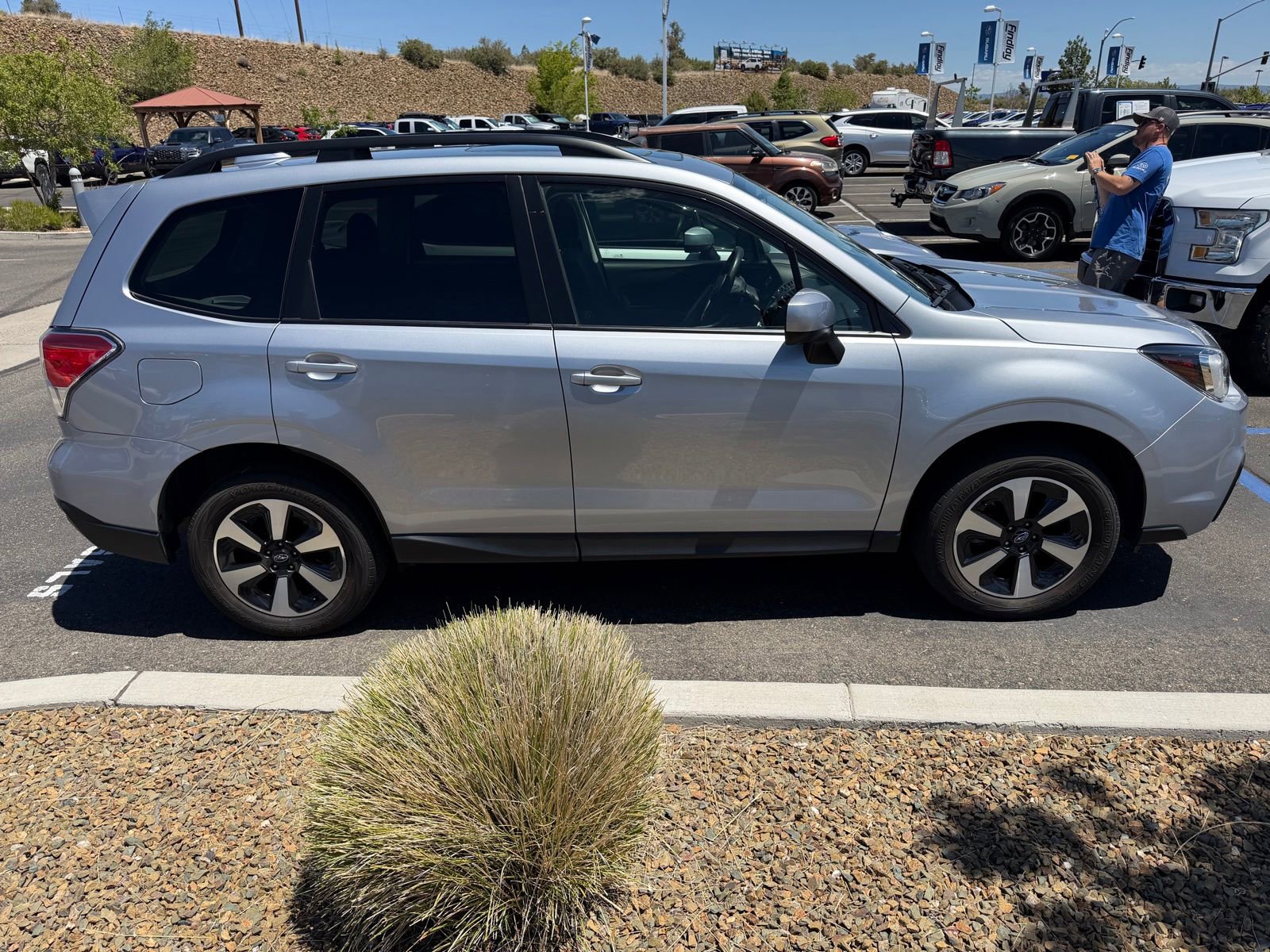 Used 2017 Subaru Forester 2.5i Premium AWD/4WD image 4