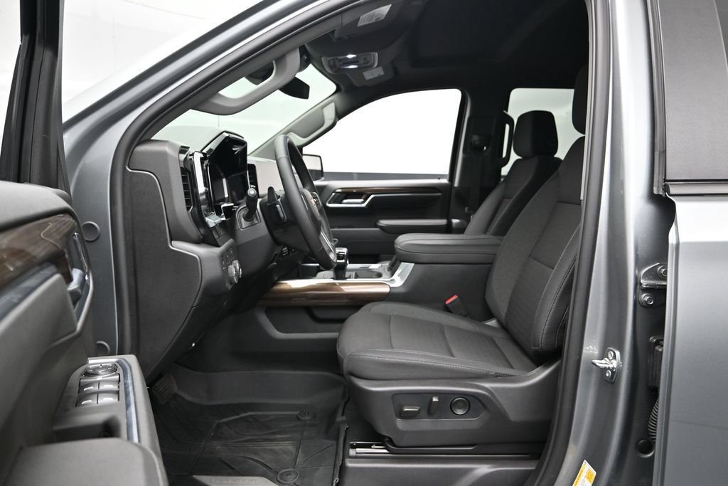Used 2026 Chevrolet Silverado 1500 LT w/ Protection Package AWD/4WD image 14