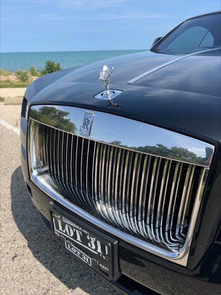 Used 2016 Rolls-Royce Wraith RWD image 11