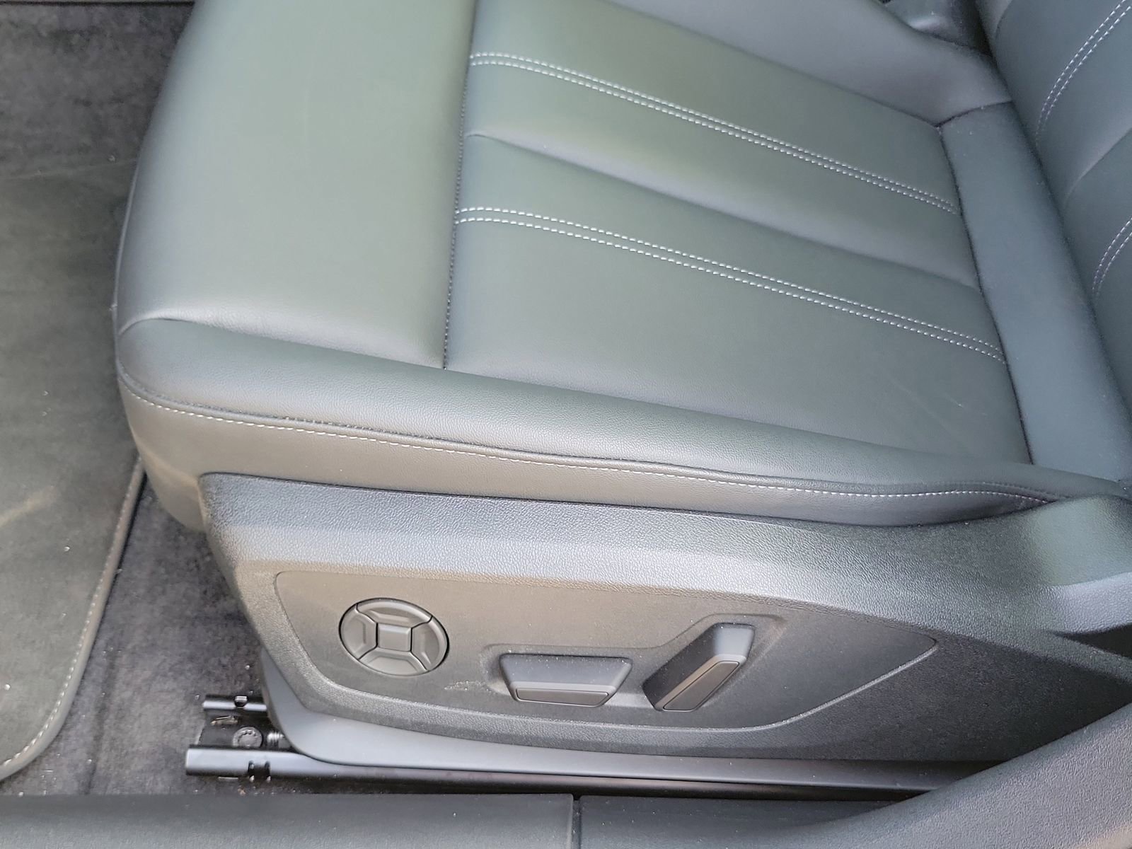 Used 2025 Audi A5 2.0T Premium Plus w/ Premium Plus image 26