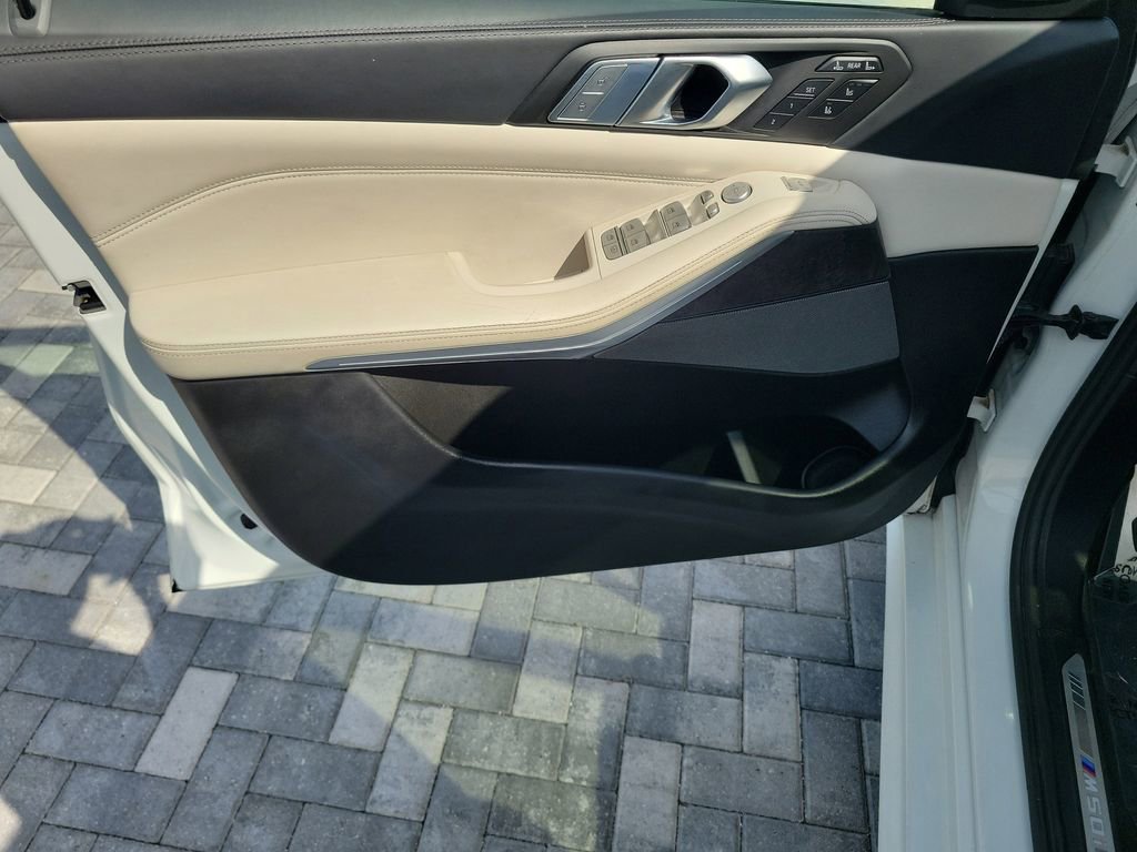 Used 2022 BMW X7 M50i w/ Dynamic Handling Package AWD/4WD image 23