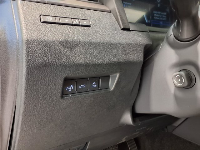 Used 2024 Lexus GX 550 AWD/4WD image 17