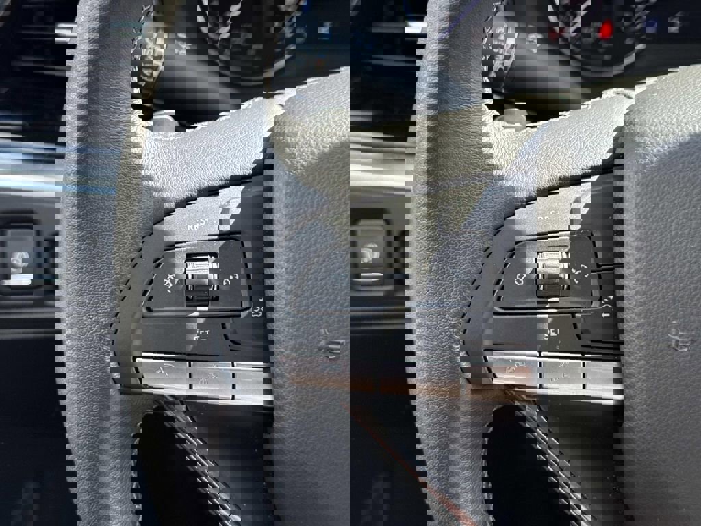 New 2025 Cadillac XT6 Luxury image 25