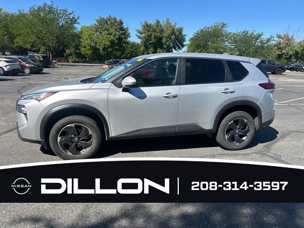 Used 2025 Nissan Rogue SV AWD/4WD image 14