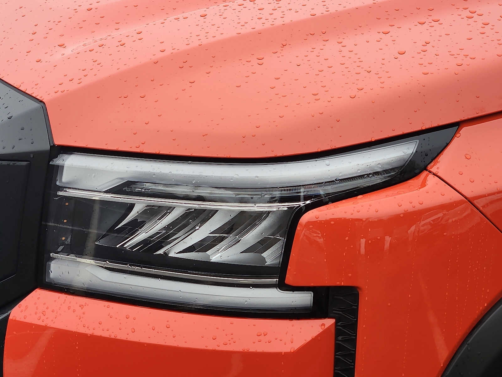 Used 2025 Nissan Frontier PRO-4X image 9