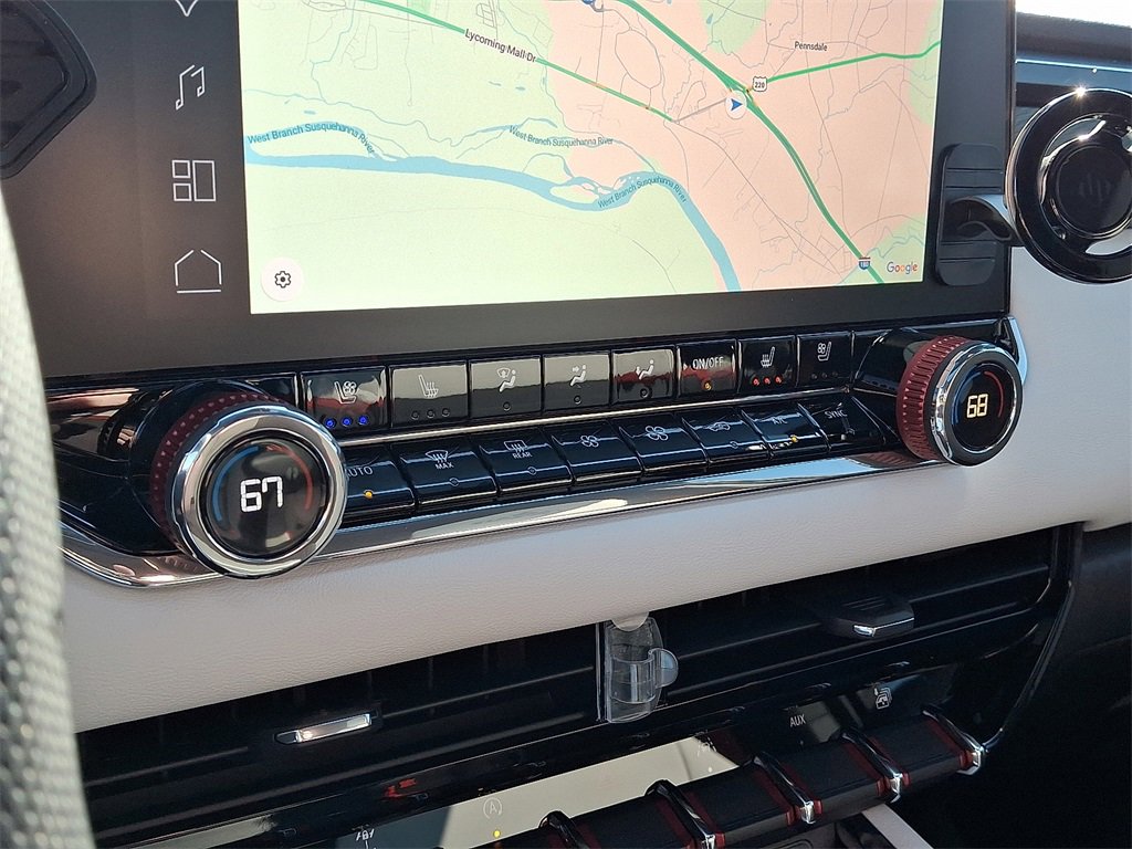 Used 2024 GMC Canyon AT4X w/ AT4X AEV Edition image 19