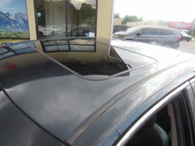 Used 2015 Toyota Camry XSE FWD image 5