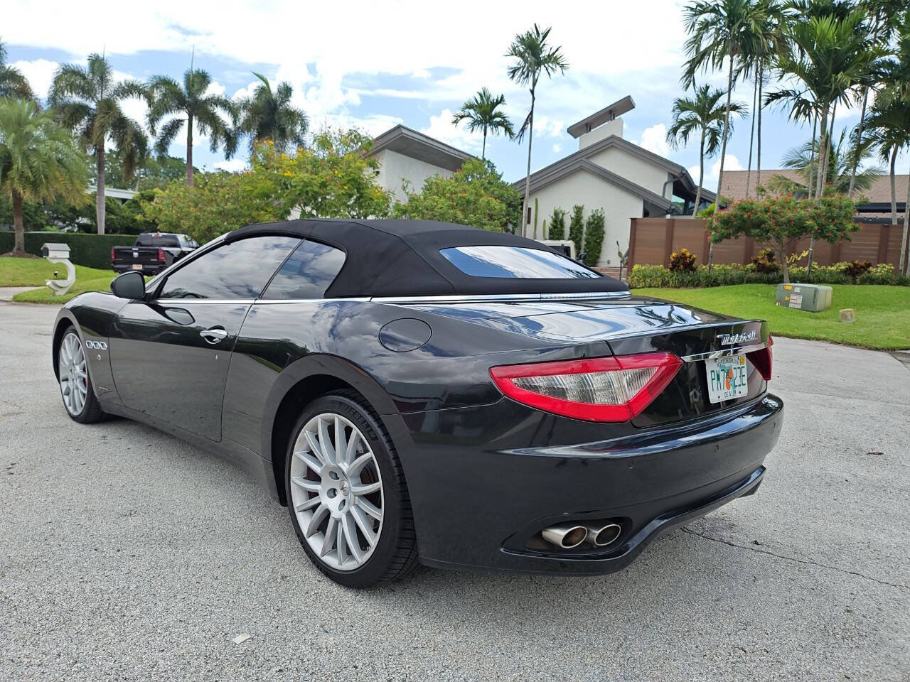 Used 2015 Maserati GranTurismo Convertible RWD image 9