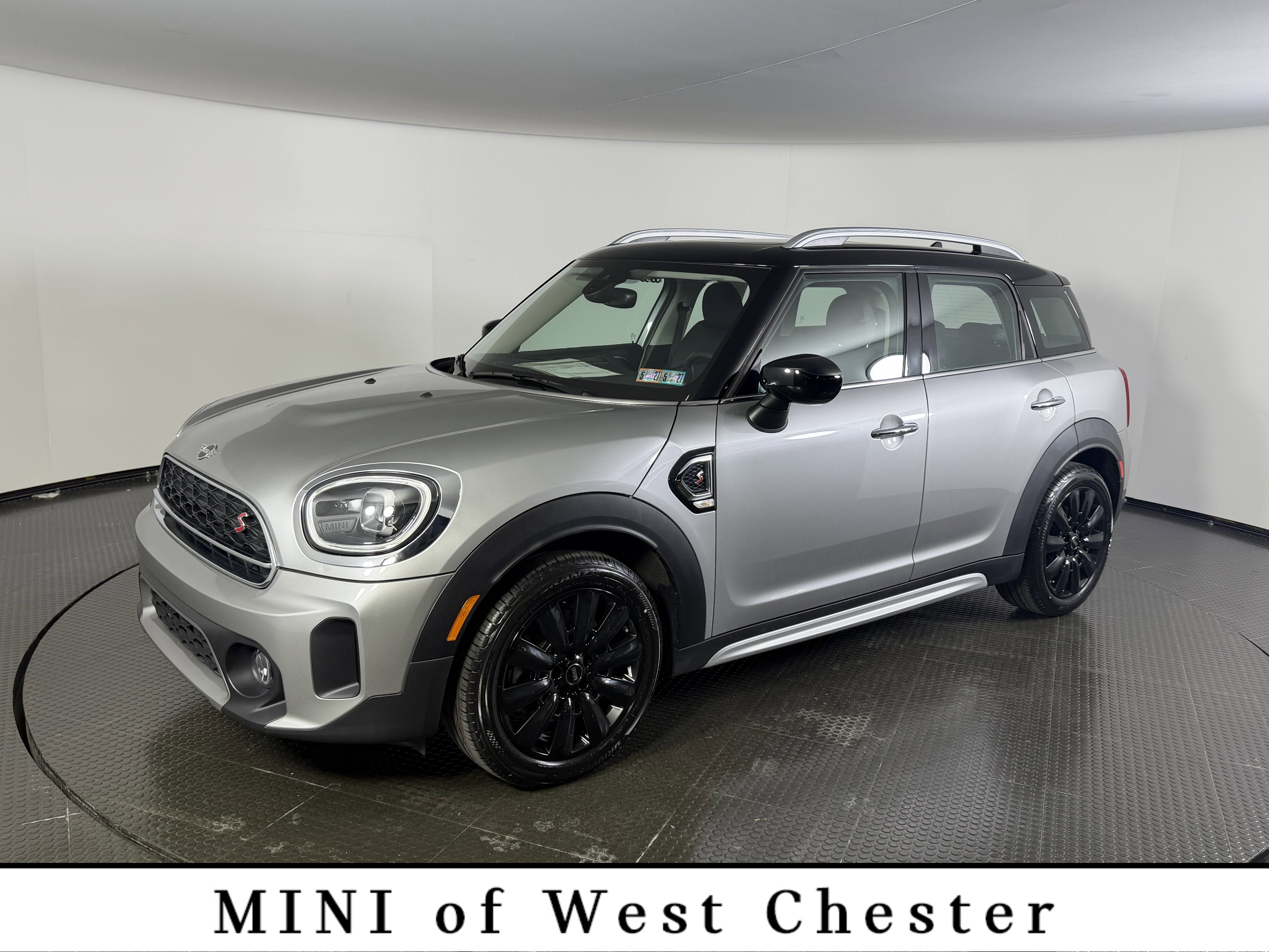 Used 2024 MINI Cooper Countryman S FWD image 1