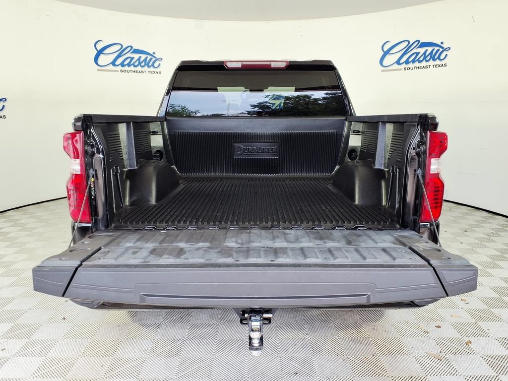 Used 2023 Chevrolet Silverado 1500 Custom w/ LPO, Dark Essentials Package RWD image 5