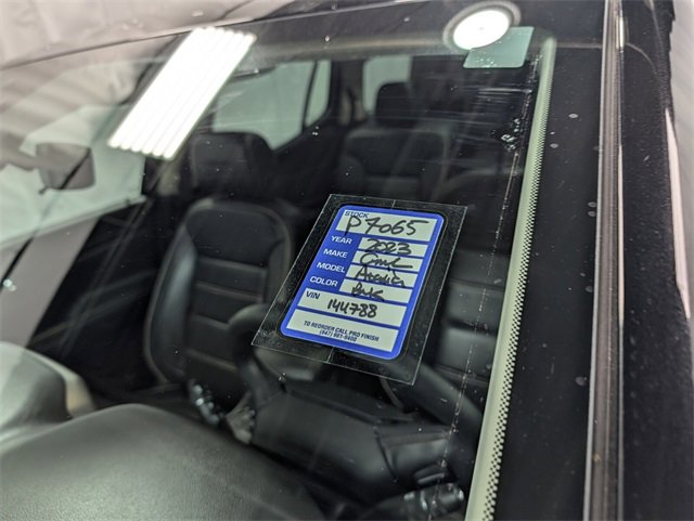 Used 2023 GMC Acadia Denali w/ Black Diamond Edition image 32