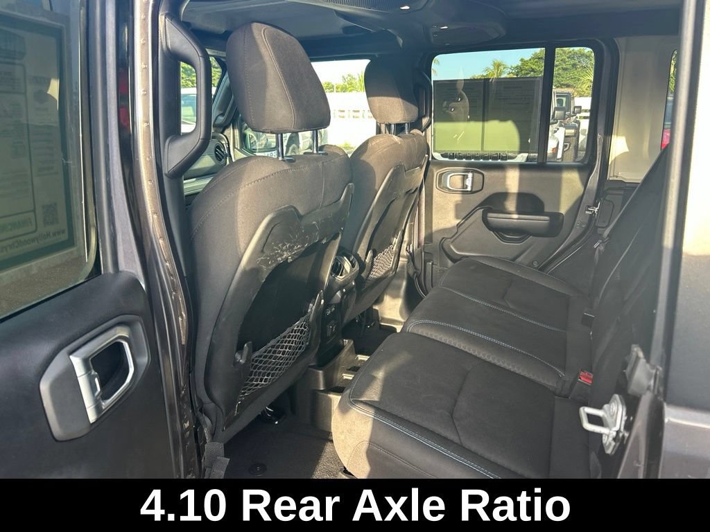 Used 2024 Jeep Wrangler Unlimited Rubicon 4xe AWD/4WD image 31