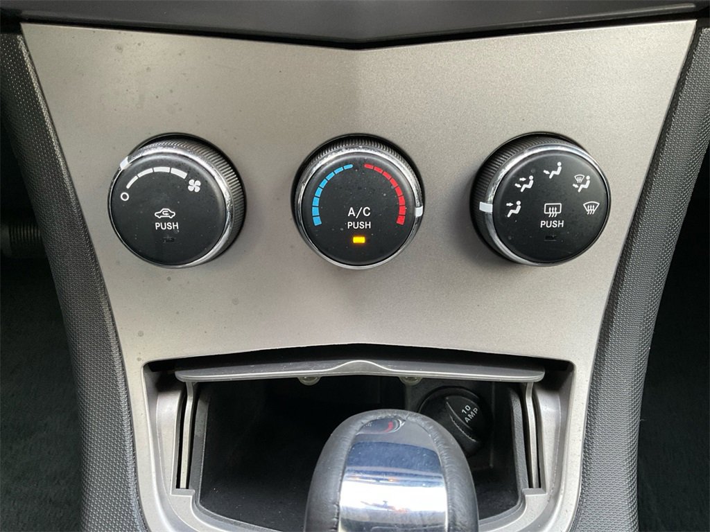 Used 2010 Chrysler Sebring Touring w/ Special Touring Group image 23