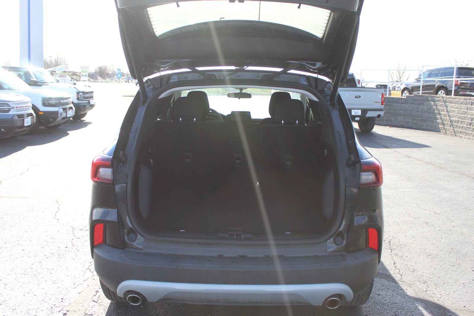 Used 2023 Ford Escape Active image 16