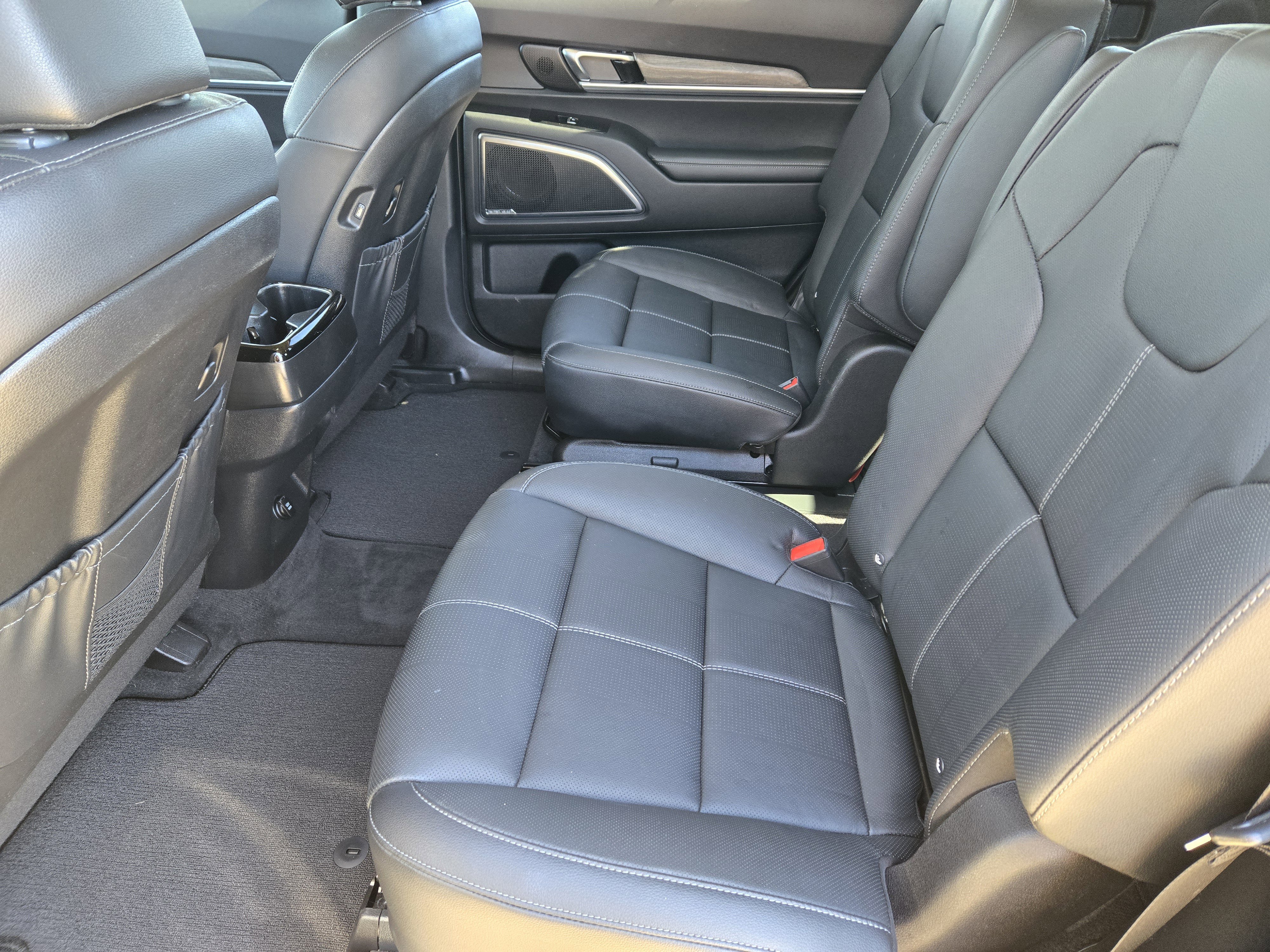 Used 2022 Kia Telluride SX w/ Nightfall Edition Package image 38