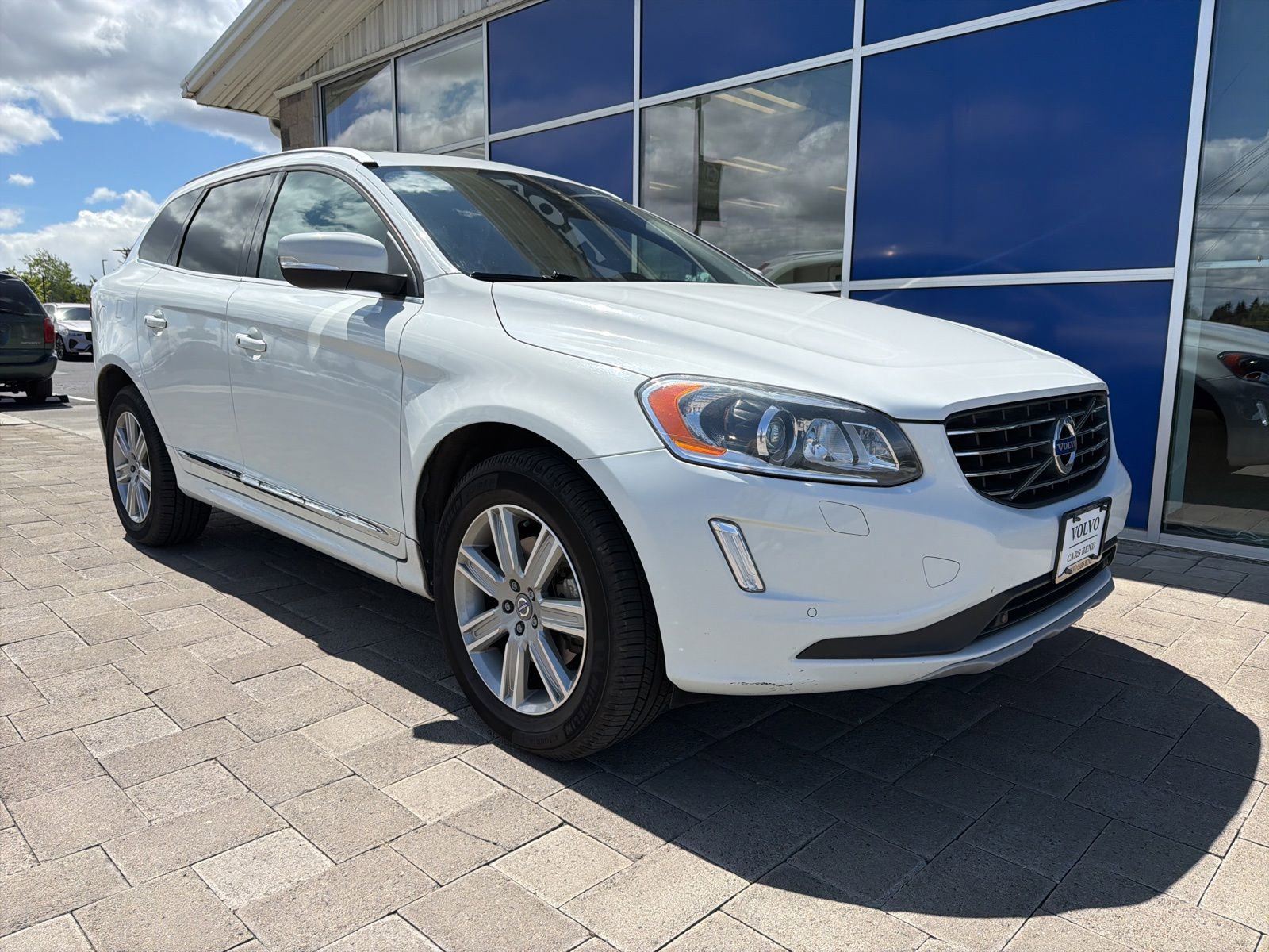Used 2017 Volvo XC60 T5 Inscription w/ Preferred Option Package AWD/4WD video 2