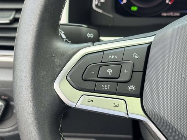 Used 2022 Volkswagen Atlas Cross Sport SE AWD/4WD image 28