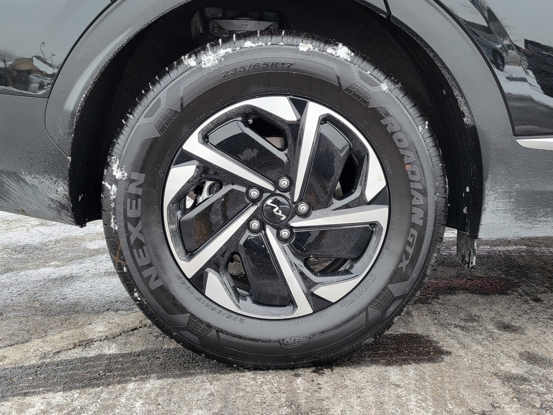 Used 2025 Kia Sportage LX image 5