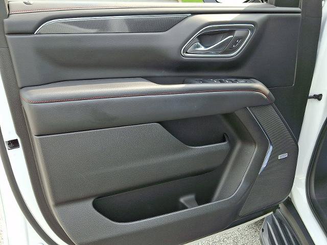 Certified 2023 Chevrolet Tahoe RST w/ Luxury Package AWD/4WD image 15