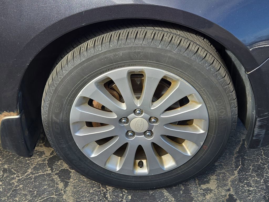 Used 2011 Subaru Impreza 2.5i Premium w/ PWR Moonroof Value Pkg image 4