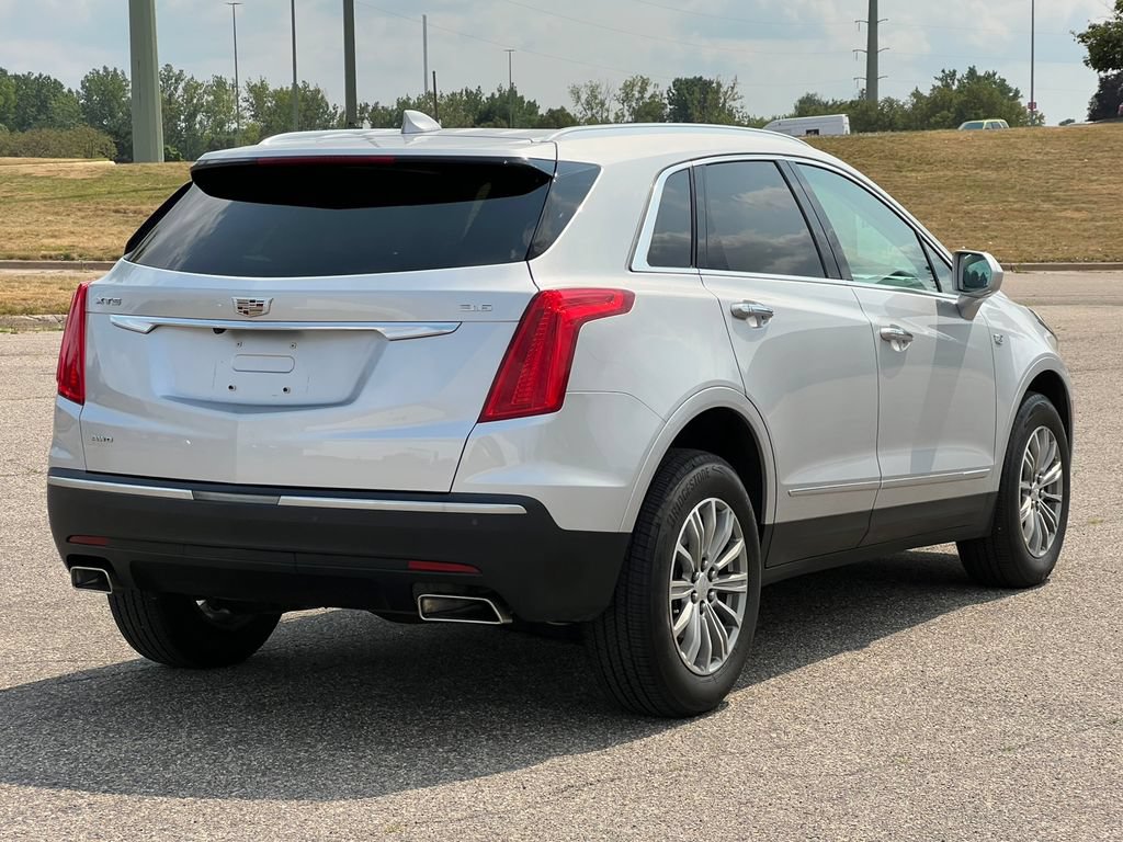 Used 2018 Cadillac XT5 Luxury w/ Driver Awareness Package AWD/4WD image 44