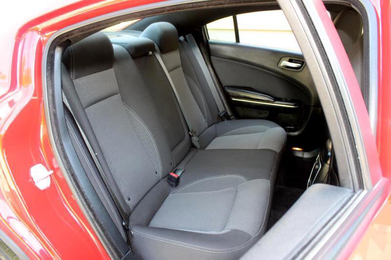 Used 2018 Dodge Charger SXT image 12