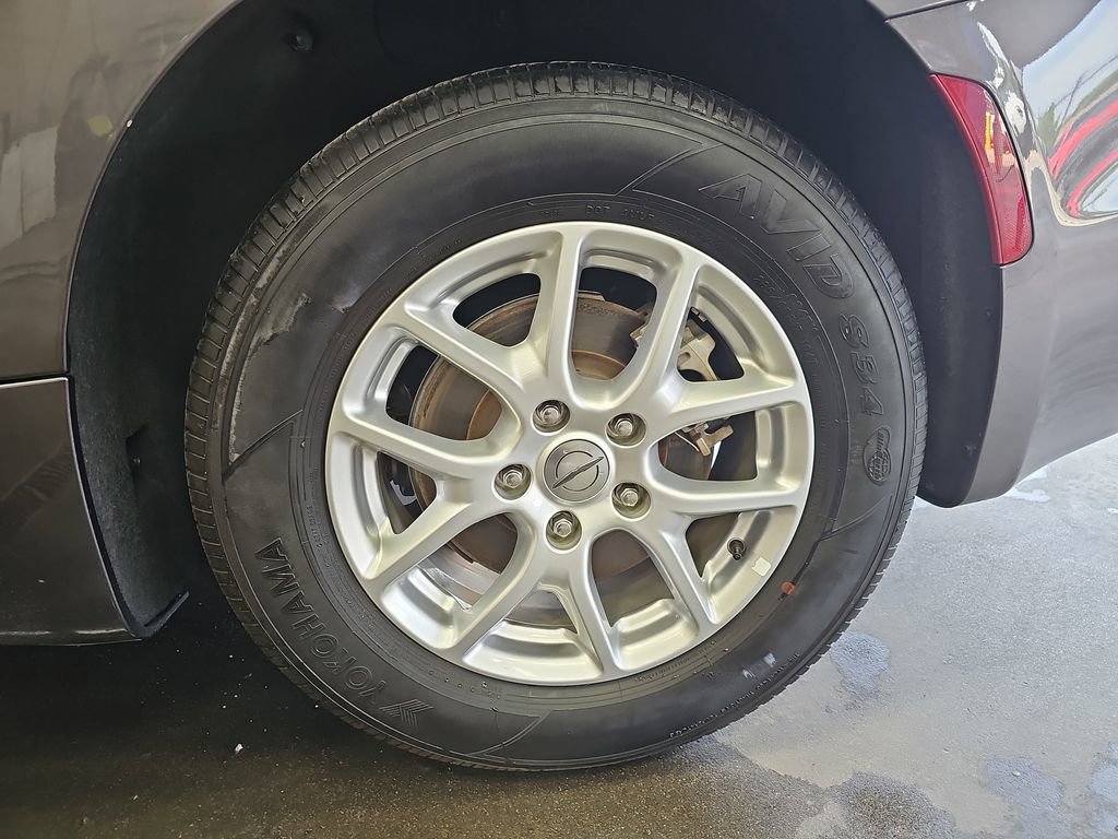 Used 2023 Chrysler Pacifica Touring-L FWD image 32