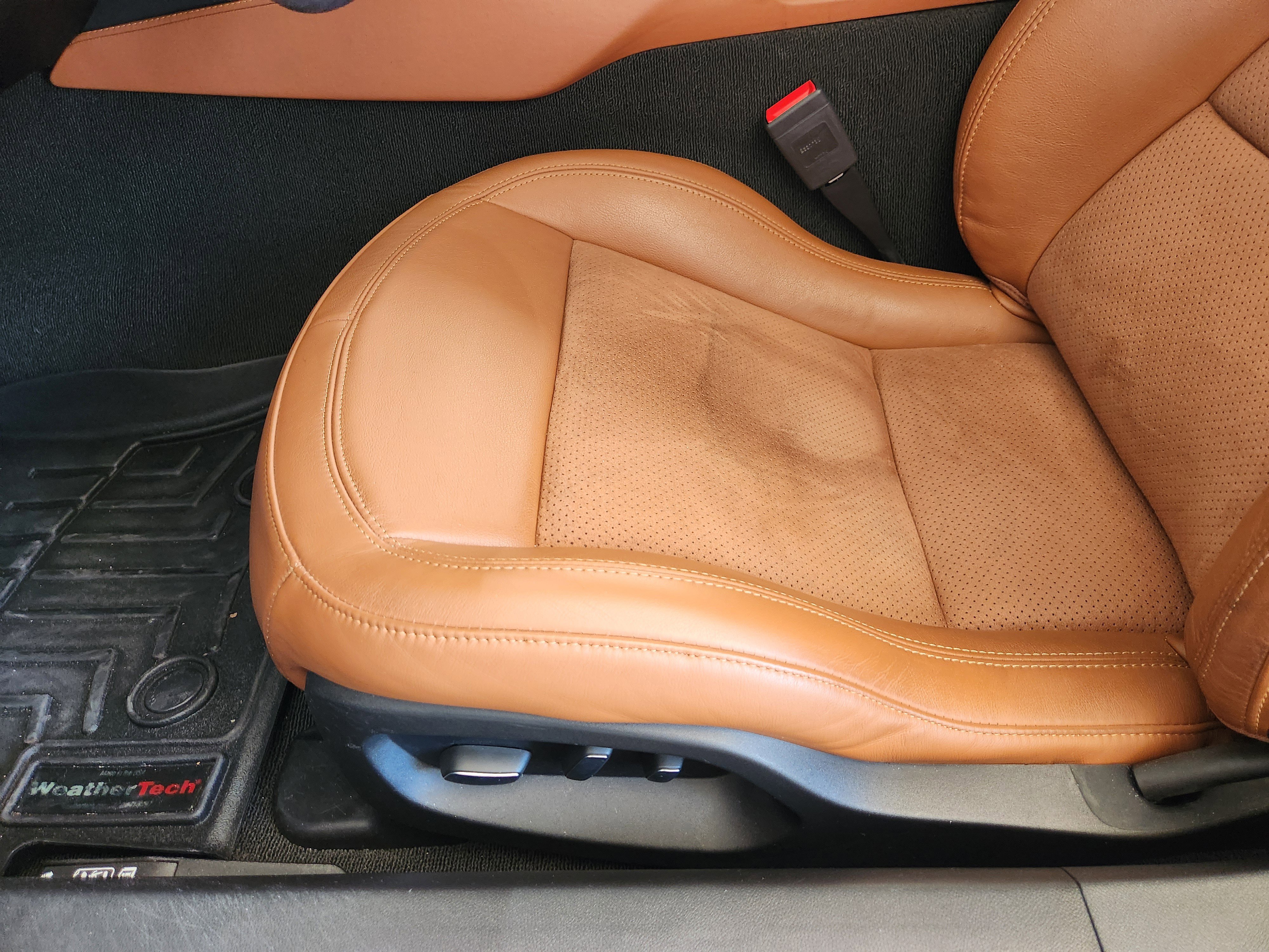 Certified 2018 Chevrolet Corvette 2LT w/ 2LT Preferred Equipment Group image 25