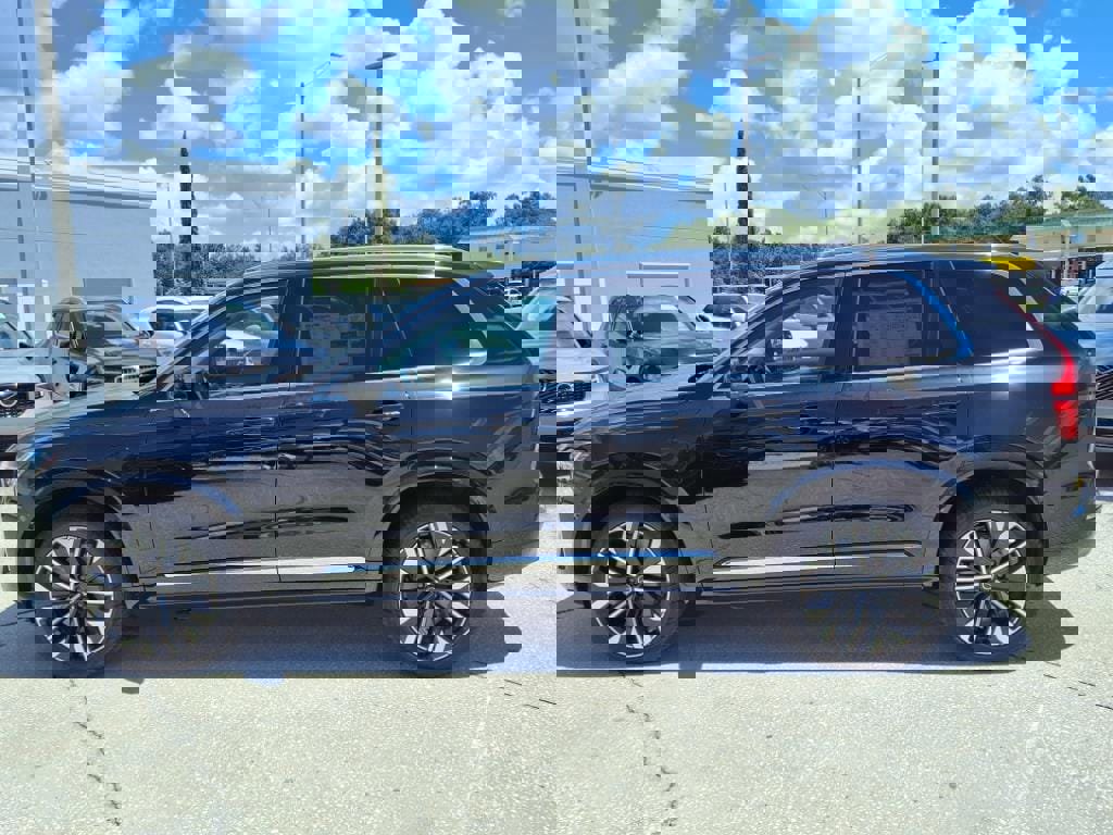 New 2026 Volvo XC90 T8 Core w/ Protection Package Premier image 4