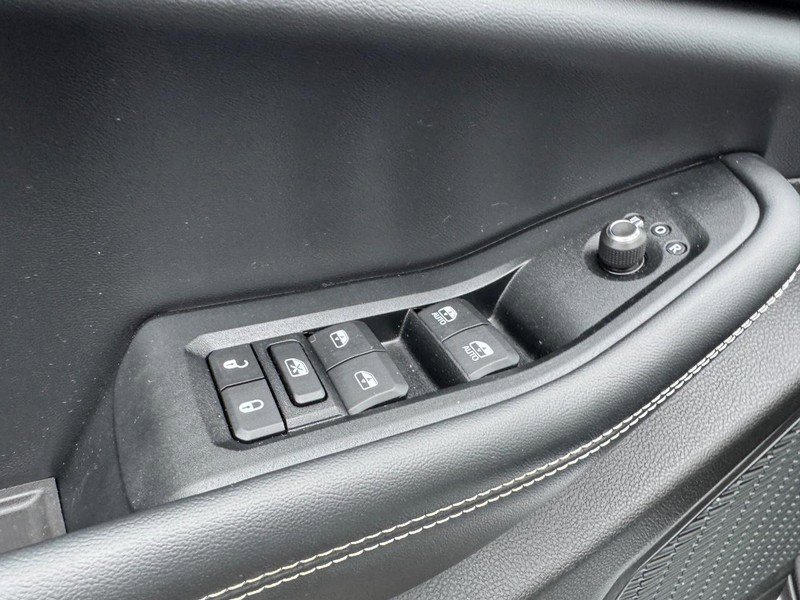 Used 2023 Jeep Grand Cherokee L Laredo image 18