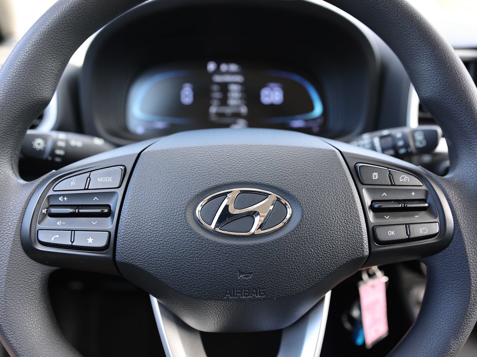 Used 2023 Hyundai Venue SE FWD image 29