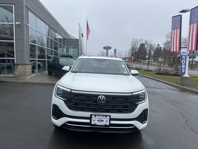 Used 2024 Volkswagen Atlas SEL Premium R-Line image 3