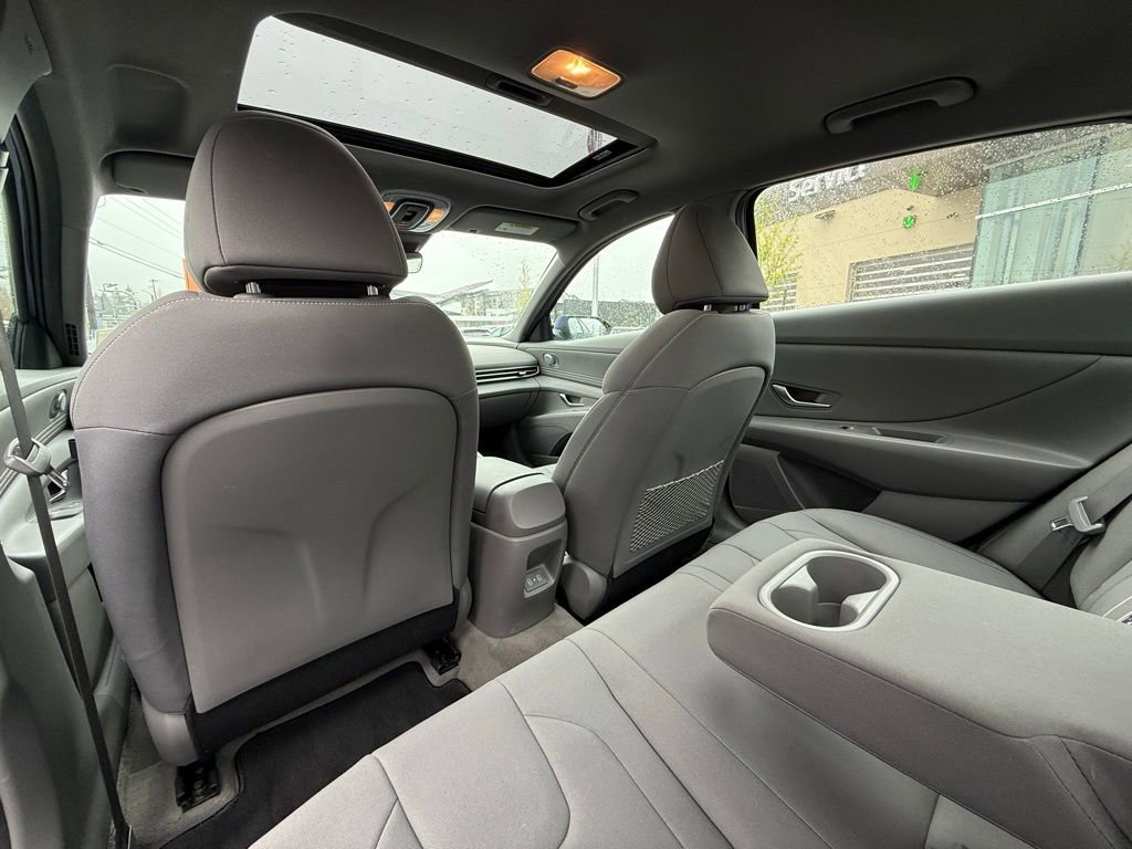 Certified 2024 Hyundai Elantra SEL w/ Convenience Package FWD image 15