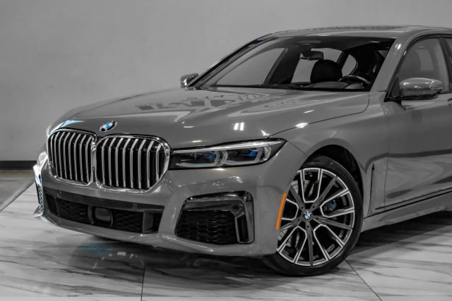 Used 2020 BMW 750i xDrive w/ Executive Package AWD/4WD image 7