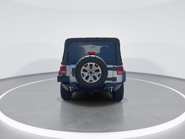 Used 2015 Jeep Wrangler Unlimited Rubicon w/ Connectivity Group AWD/4WD image 7